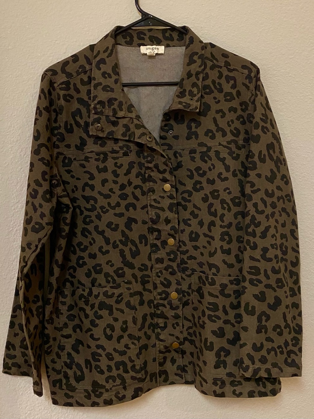 Umgee Leopard Print Button-Front Denim Jacket - Size Medium - Oversized - EUC!